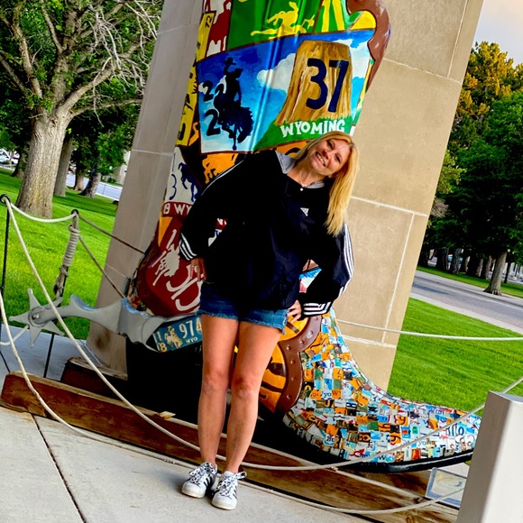 Meet your Posher, Sheila - Picture 1 of 1